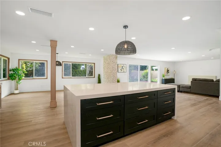 3050 Arlotte Avenue, Long Beach, California 90808