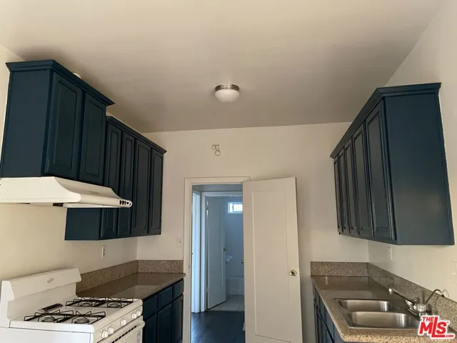837 White Knoll Drive, Los Angeles, California 90012