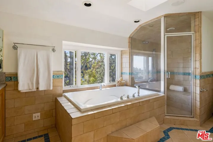 1030 N Kenter Avenue, Los Angeles, California 90049