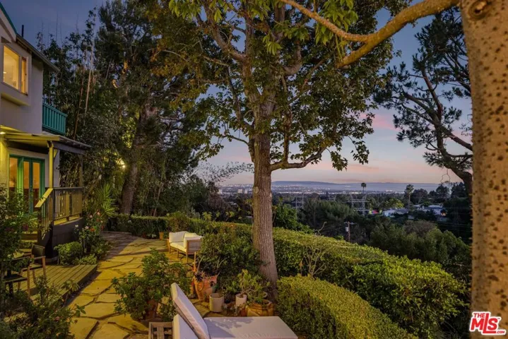 1030 N Kenter Avenue, Los Angeles, California 90049