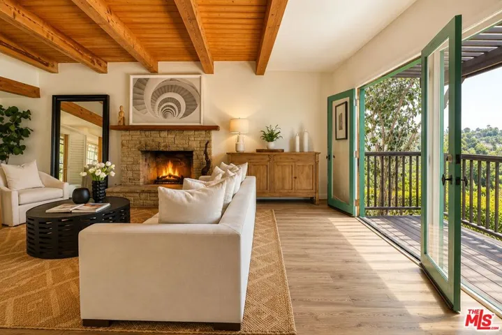 1030 N Kenter Avenue, Los Angeles, California 90049
