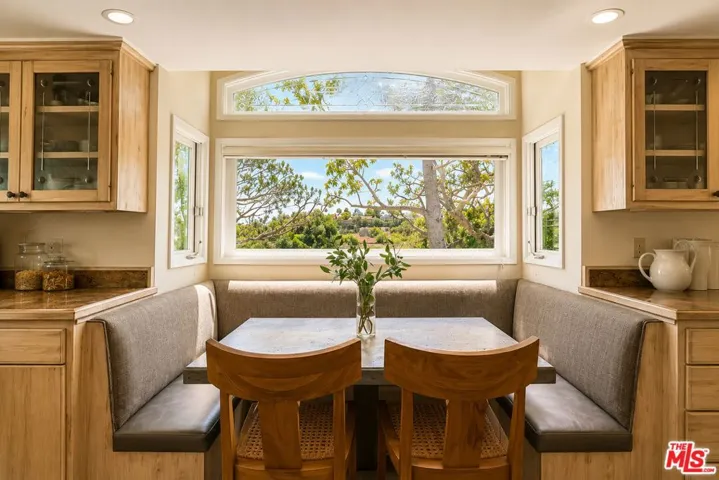 1030 N Kenter Avenue, Los Angeles, California 90049