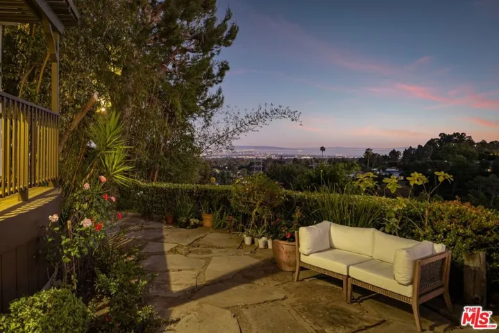 1030 N Kenter Avenue, Los Angeles, California 90049