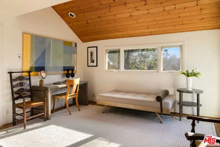 1030 N Kenter Avenue, Los Angeles, California 90049