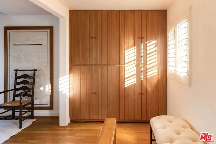 1030 N Kenter Avenue, Los Angeles, California 90049