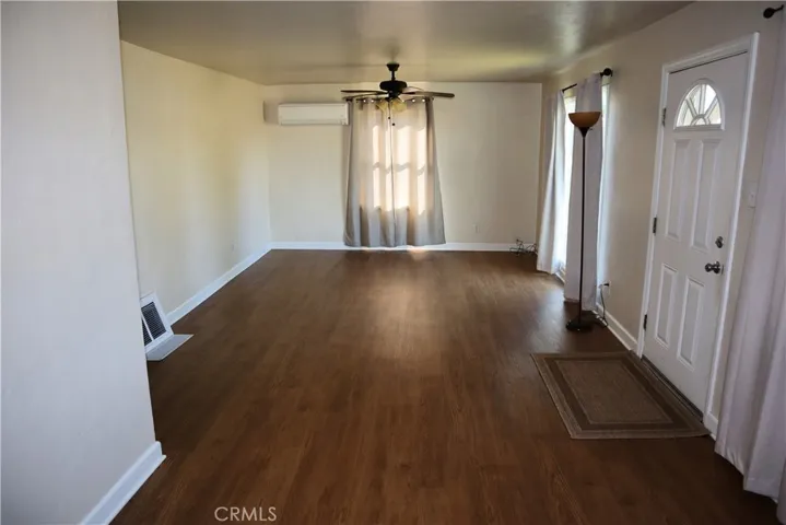 Spacious living room