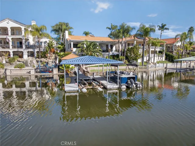 Prime East Bay location - walk to Steelhead Park
