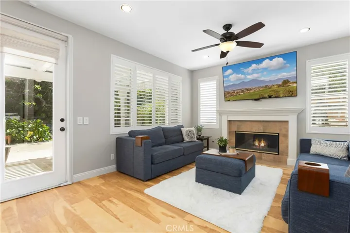 Make 65 a DONE DEAL located in exclusive Trailwood, a 24 hour GUARD GATED community!