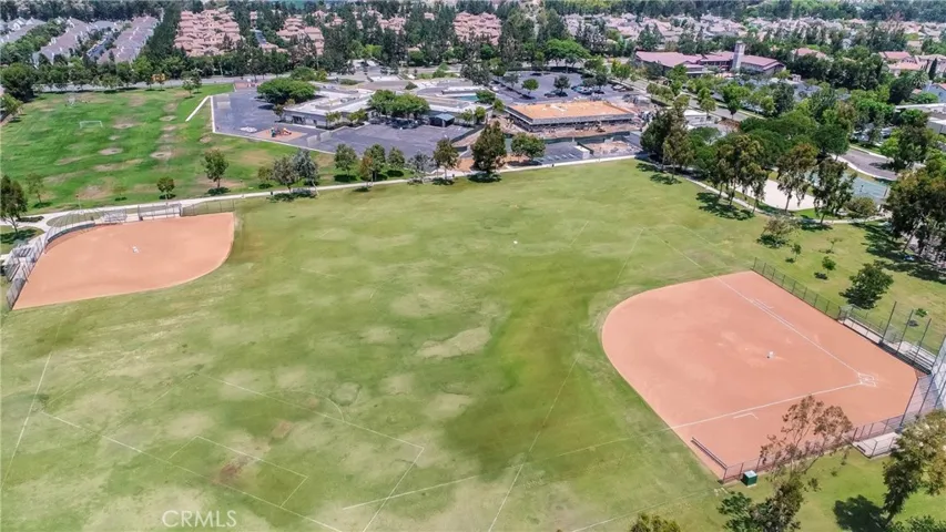 Make 65 a DONE DEAL located in exclusive Trailwood, a 24 hour GUARD GATED community!