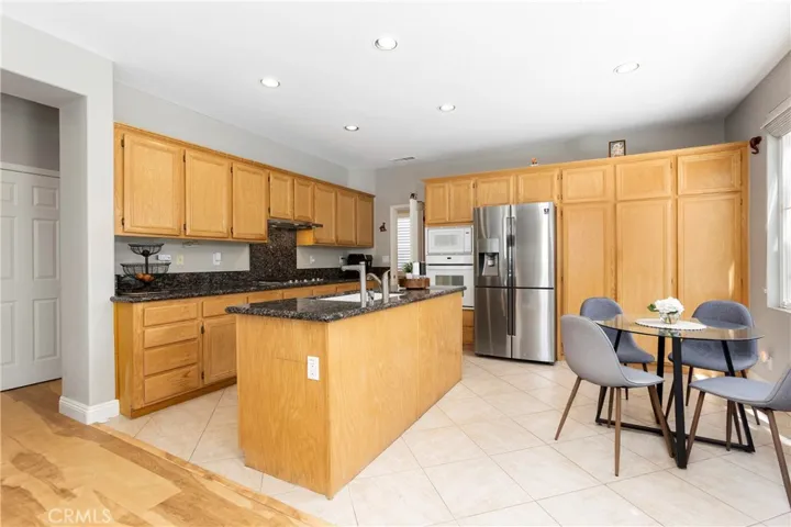 Make 65 a DONE DEAL located in exclusive Trailwood, a 24 hour GUARD GATED community!