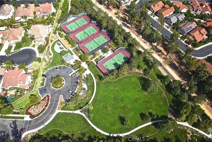 Make 65 a DONE DEAL located in exclusive Trailwood, a 24 hour GUARD GATED community!