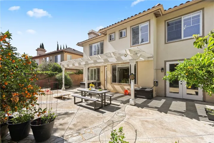 Make 65 a DONE DEAL located in exclusive Trailwood, a 24 hour GUARD GATED community!