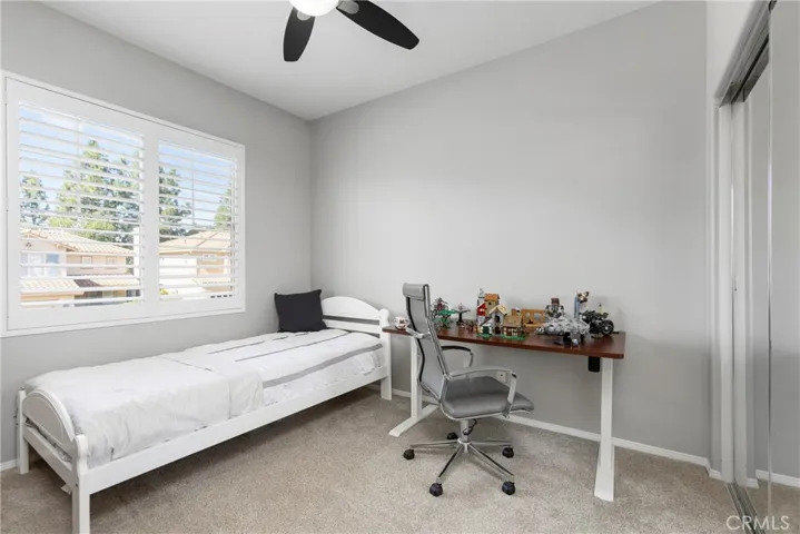 Make 65 a DONE DEAL located in exclusive Trailwood, a 24 hour GUARD GATED community!