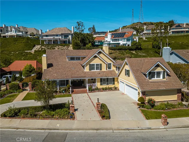Meticulously maintained home, both inside and out!