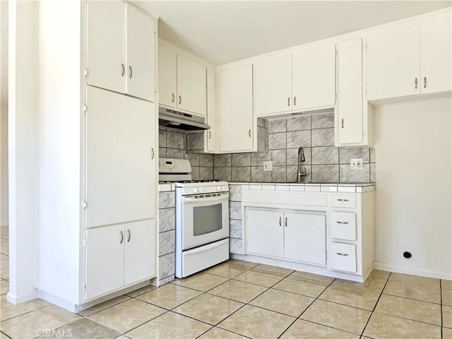 Unit 12 - Kitchen
