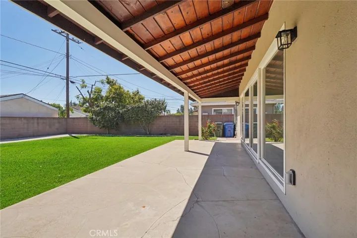 COVERED PORCH