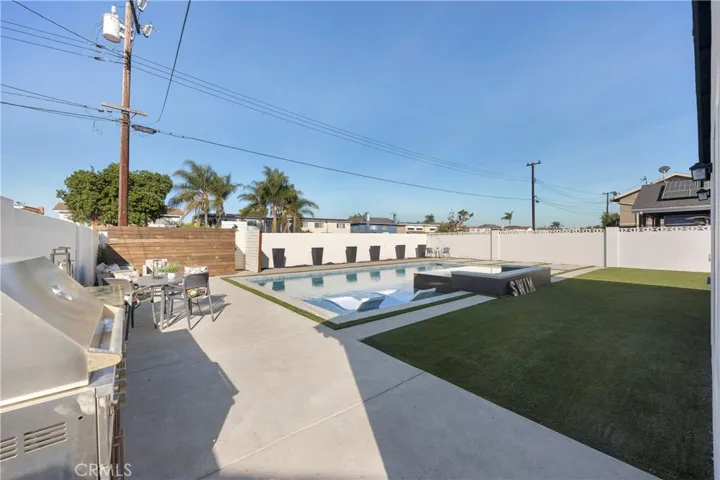 8326 Fontainbleau Way, Cypress, California 90630