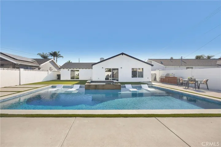 8326 Fontainbleau Way, Cypress, California 90630