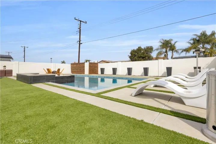 8326 Fontainbleau Way, Cypress, California 90630