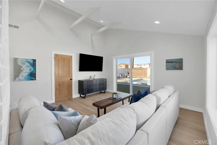 8326 Fontainbleau Way, Cypress, California 90630