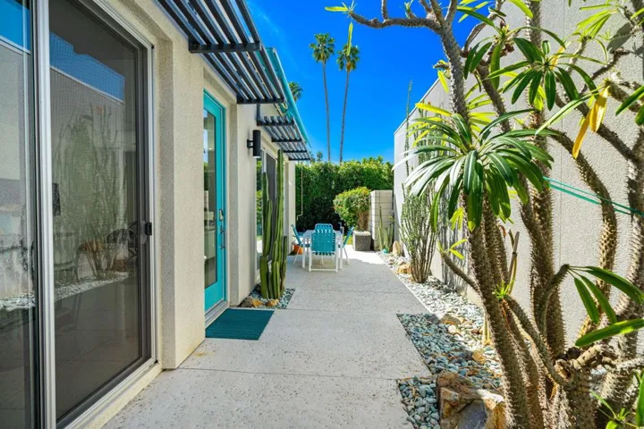 11-web-or-mls-TKPalms_OPMG_0326_011
