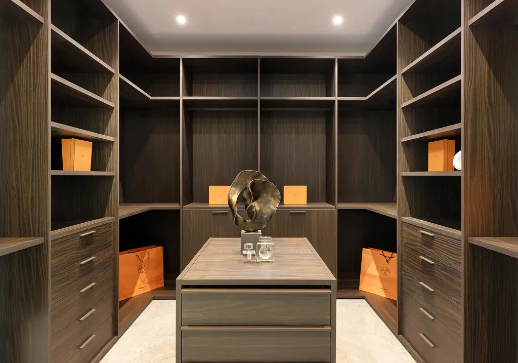 Primary Closet (23)
