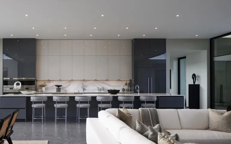 Kitchen (15) Crop