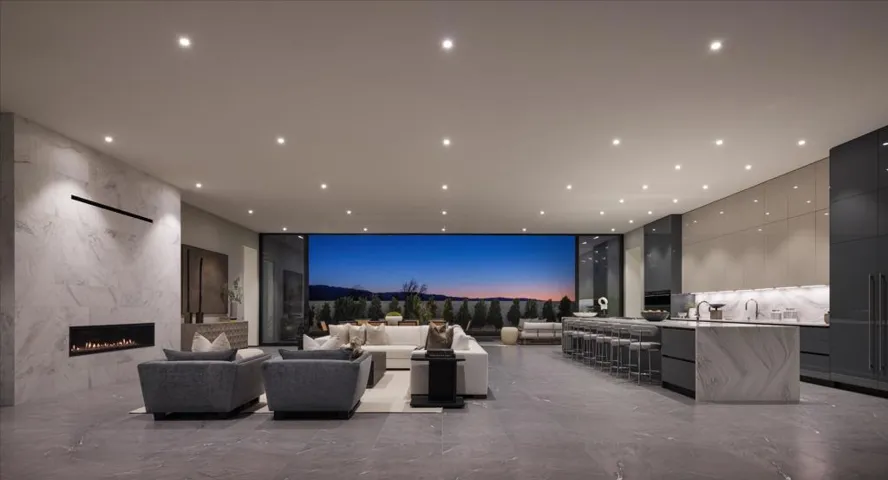 Interior East (44)