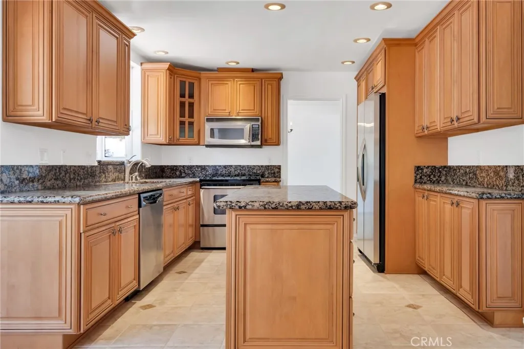 3675 Vigilance, Rancho Palos Verdes, California 90275 — photo 4