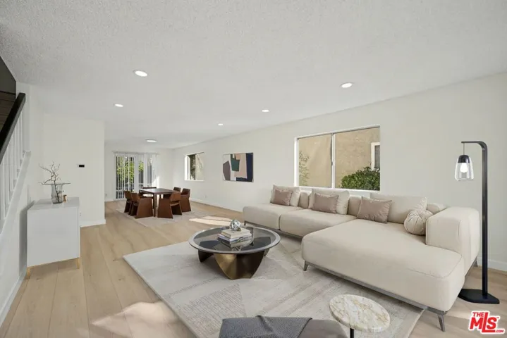 Virtually Staged - Formal Livi