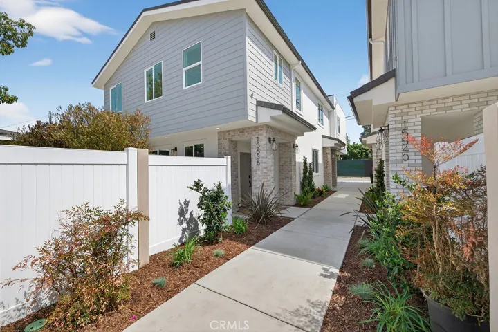 15336 Colorado Avenue, Paramount, California 90723