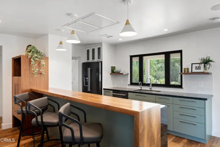 12 1417 Foothill Rd. MLS-3
