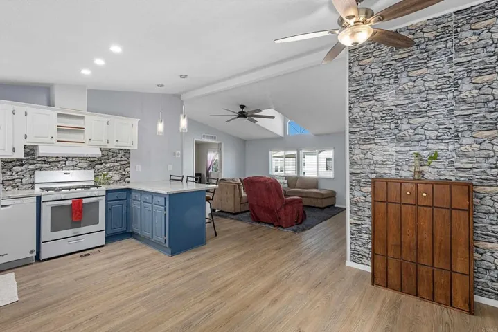 211 N Citrus Avenue 31, Escondido, California 92027