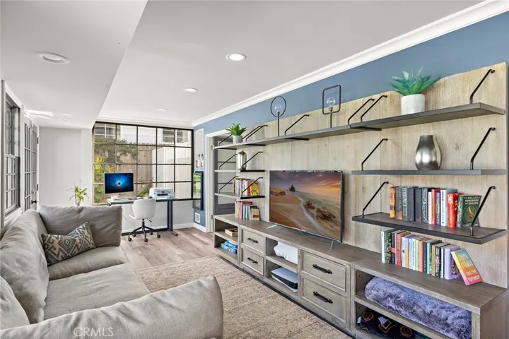 3930 Myrtle, Long Beach, California 90807