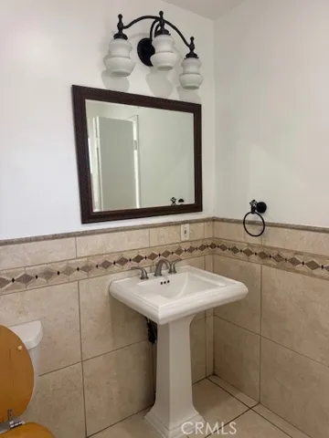 Half_bath