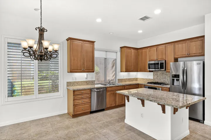 81579 Avenida De Baile