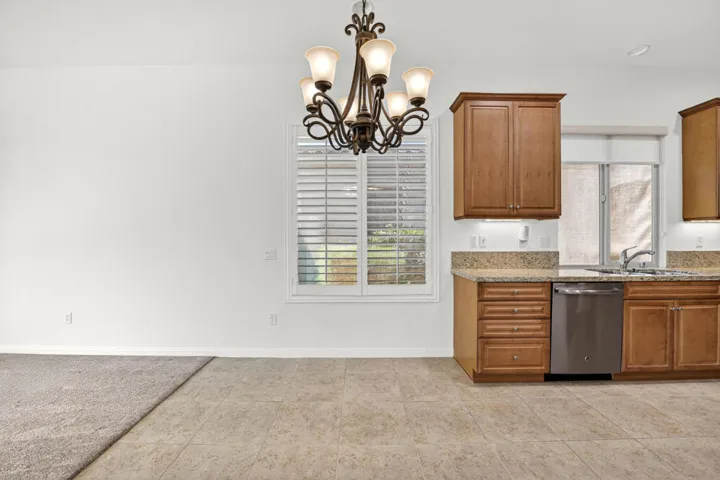 81579 Avenida De Baile