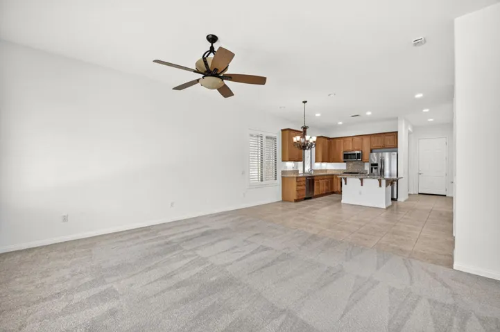 81579 Avenida De Baile