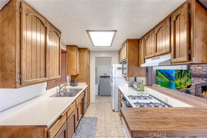 20936 Wigwam Street, Apple Valley, California 92307