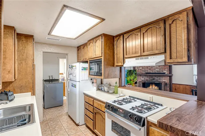 20936 Wigwam Street, Apple Valley, California 92307
