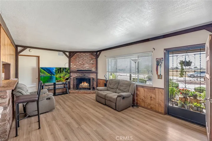 20936 Wigwam Street, Apple Valley, California 92307