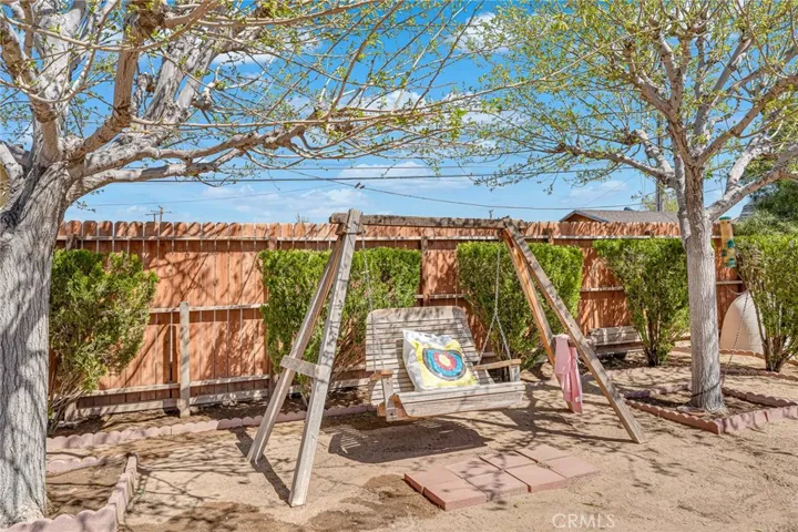 20936 Wigwam Street, Apple Valley, California 92307
