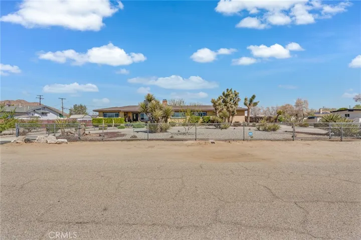 20936 Wigwam Street, Apple Valley, California 92307