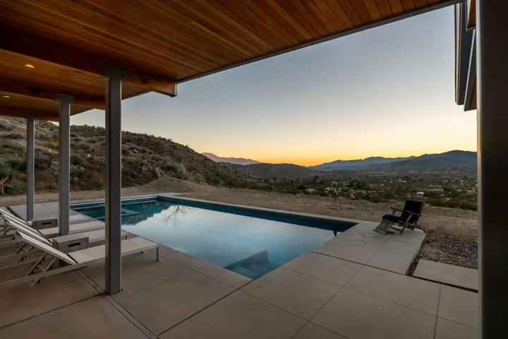 Pool & Spa