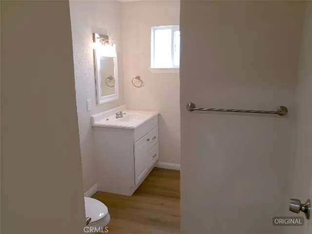 hall bath 1