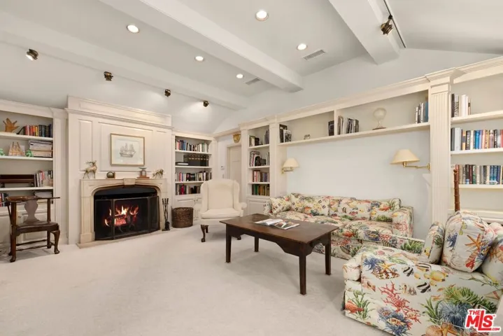 524 N Rockingham Avenue, Los Angeles, California 90049