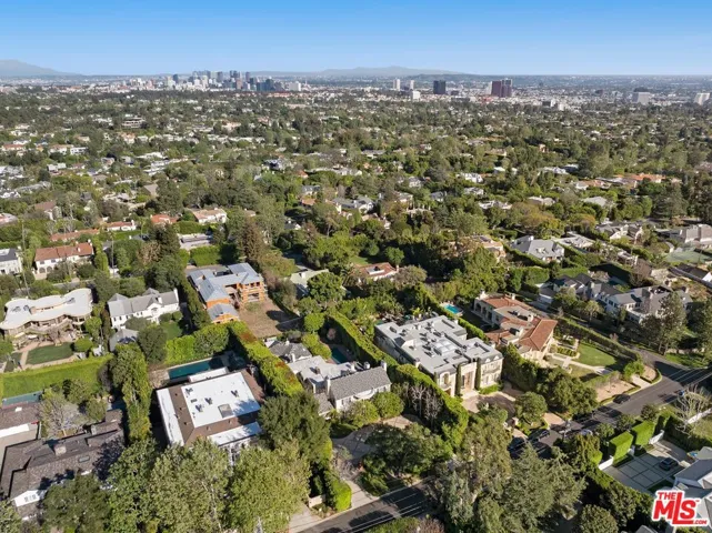 524 N Rockingham Avenue, Los Angeles, California 90049