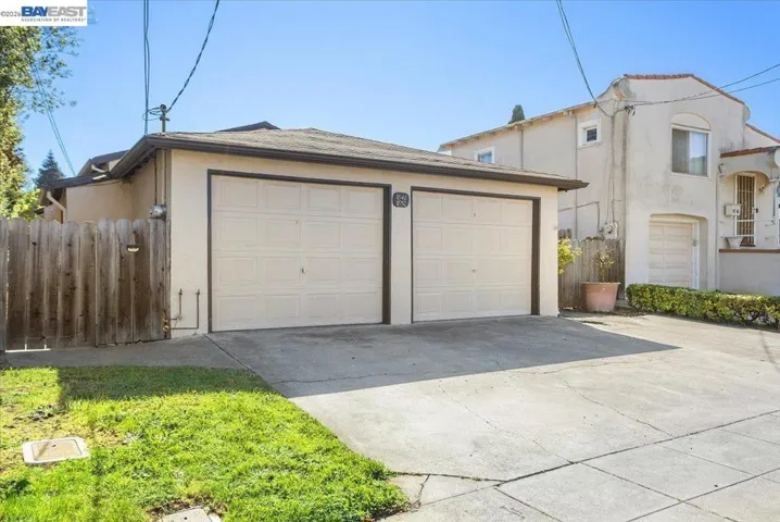 1848 Walnut St., Alameda, California 94501