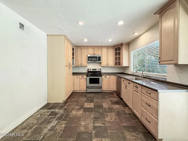 cFamily and Kitchen4