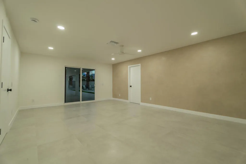 Deborah_Interior-17